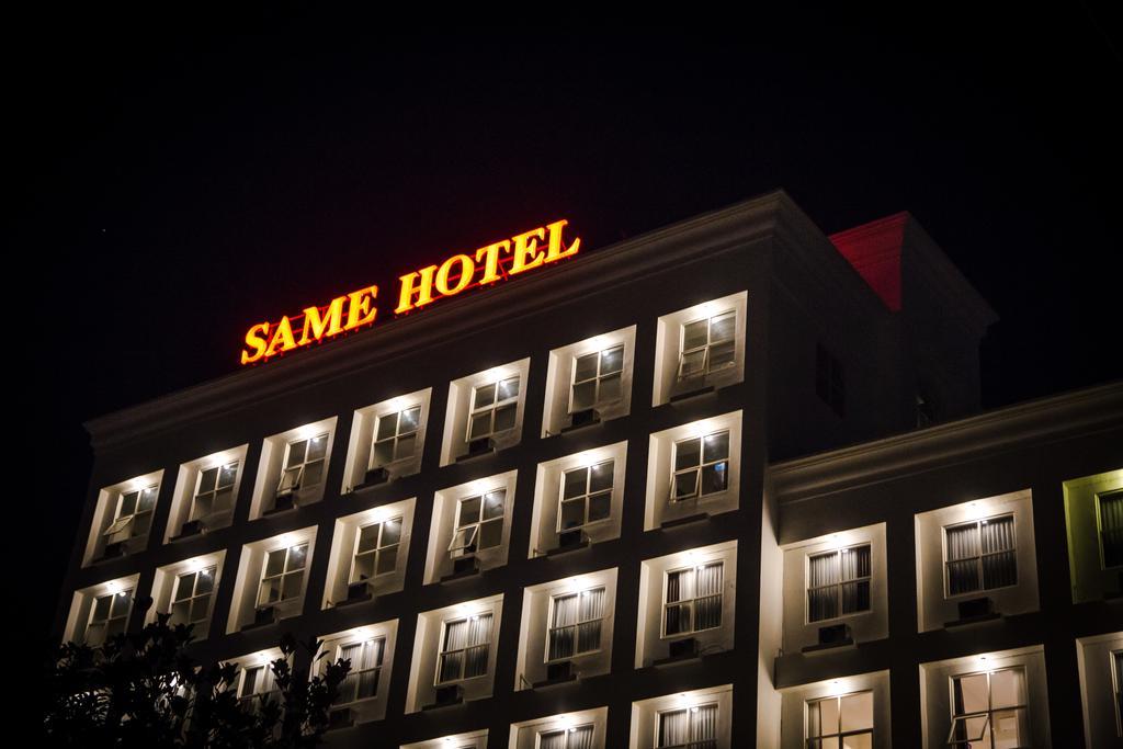 Same Hotel Malang Exterior photo